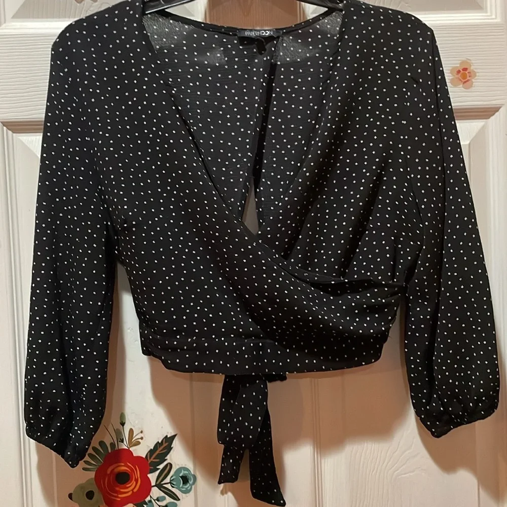 Beautiful blouse - Picture 4 of 5